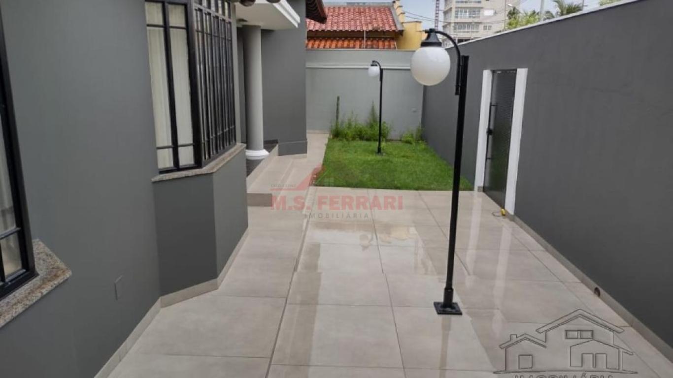 CASA NO Jardim Europa em Assis