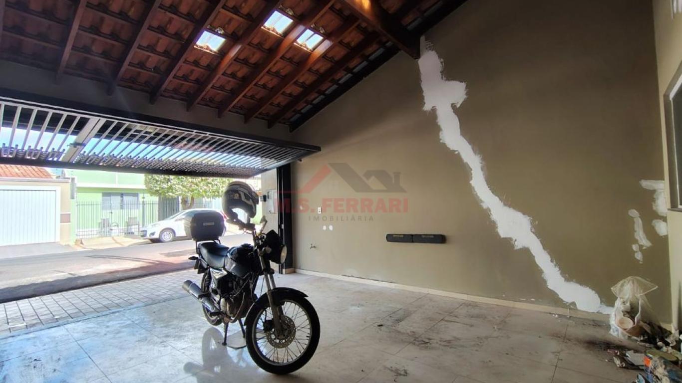 CASA NA Vila Xavier em Assis