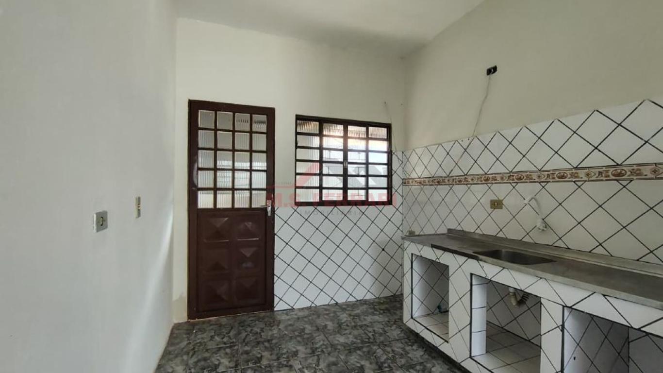 CASA NA Vila dos Comerciários em Assis