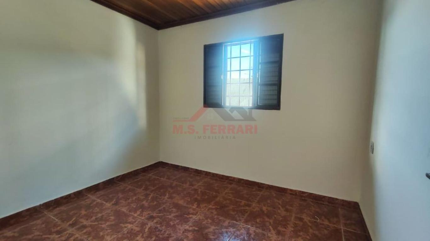 CASA NA Vila dos Comerciários em Assis