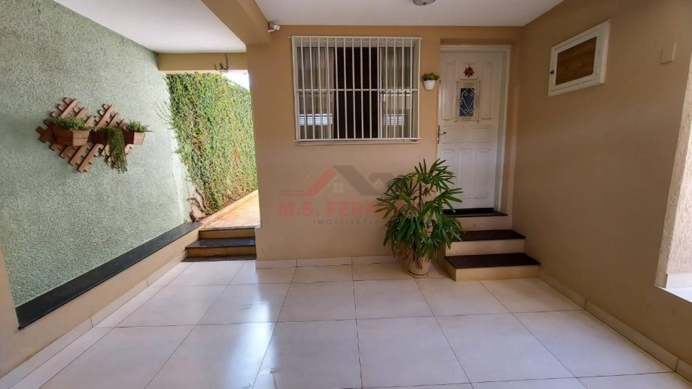 CASA NA Vila Central em Assis