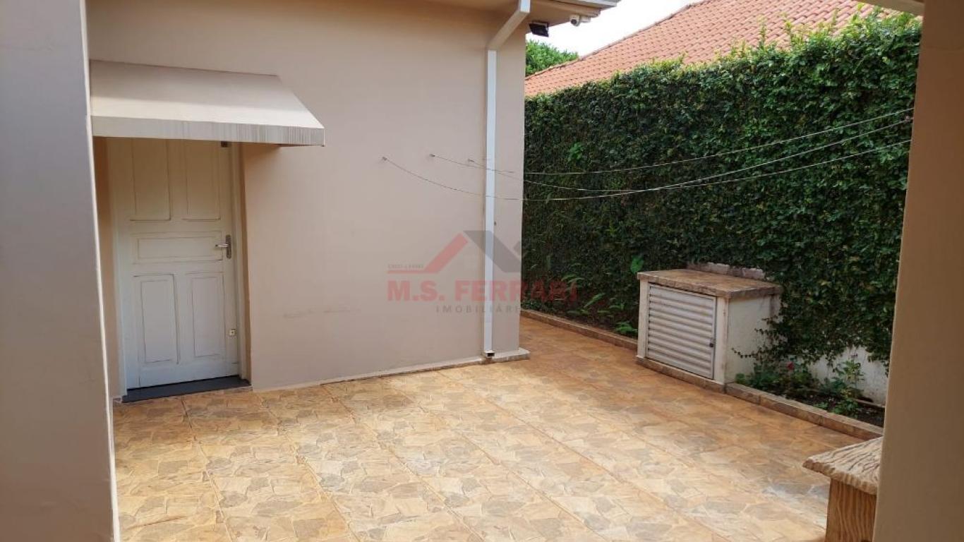 CASA NA Vila Central em Assis