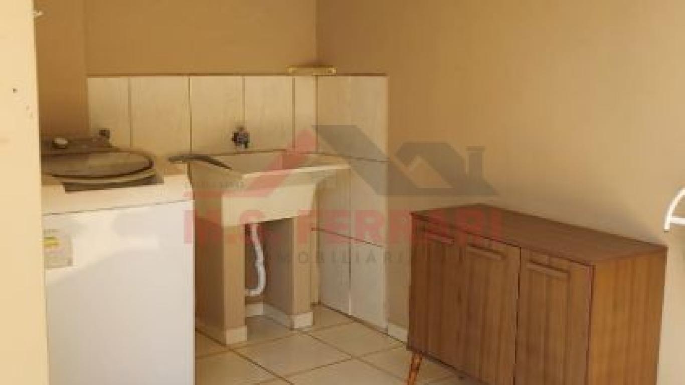 CASA NA Vila Central em Assis