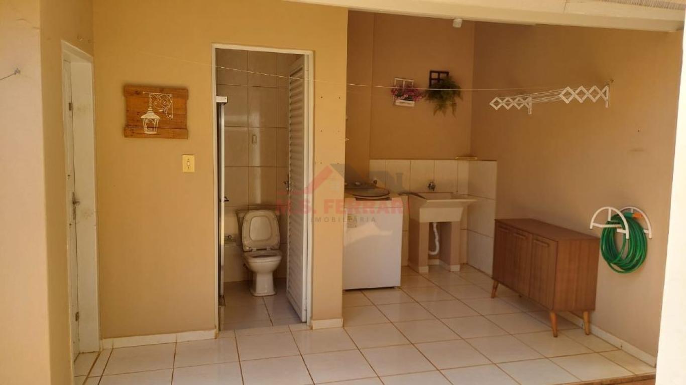 CASA NA Vila Central em Assis