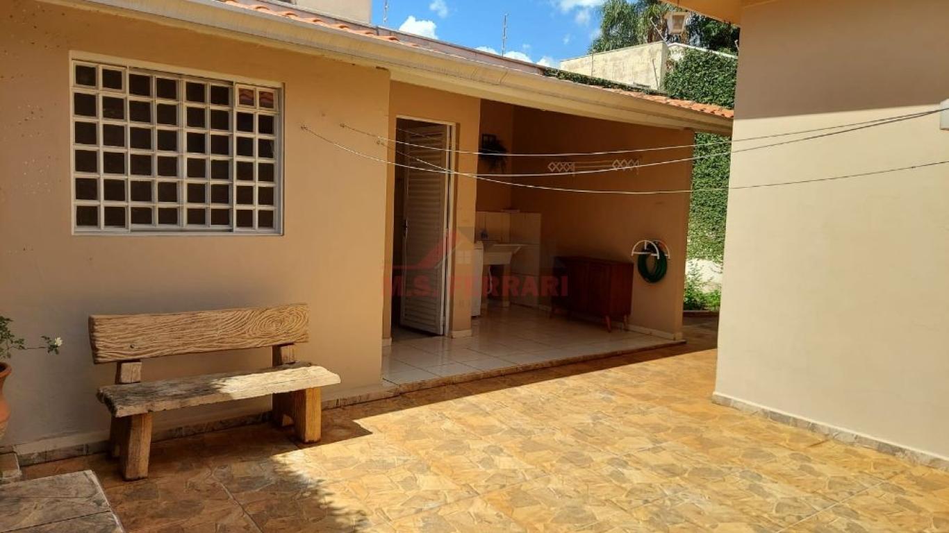 CASA NA Vila Central em Assis