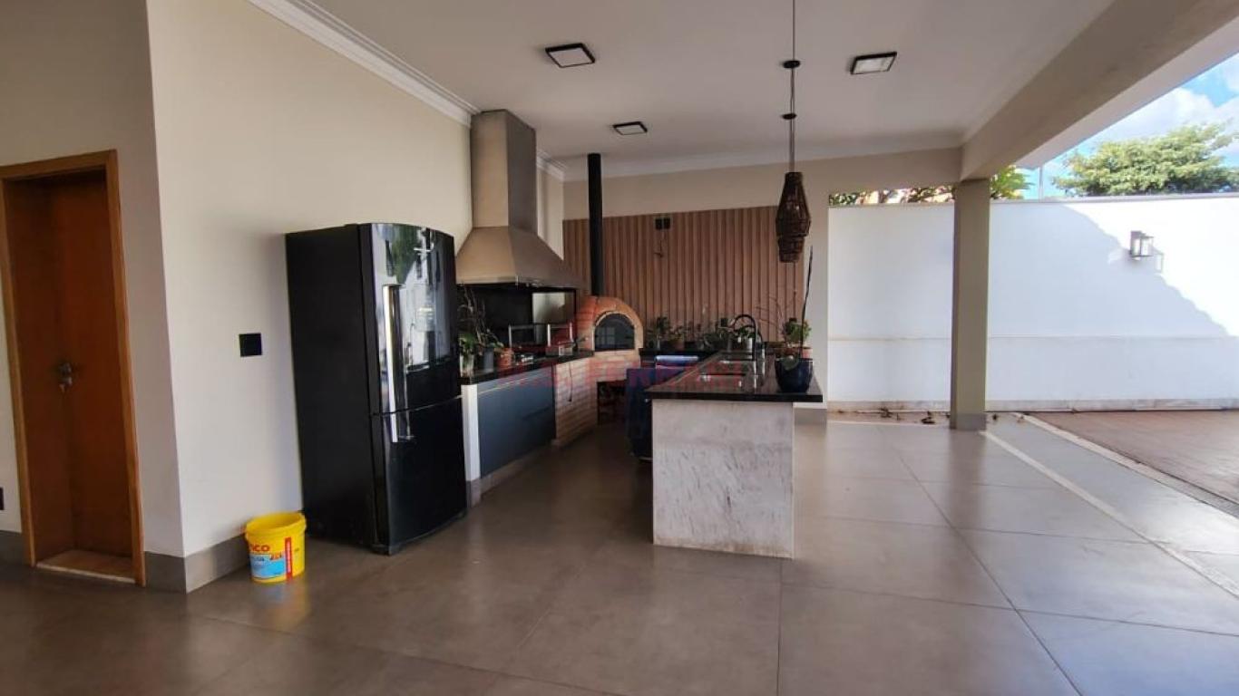 CASA NO Jardim Paulista em Assis