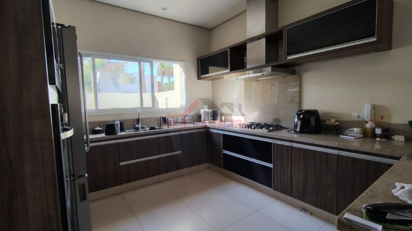 CASA NO Jardim Paulista em Assis