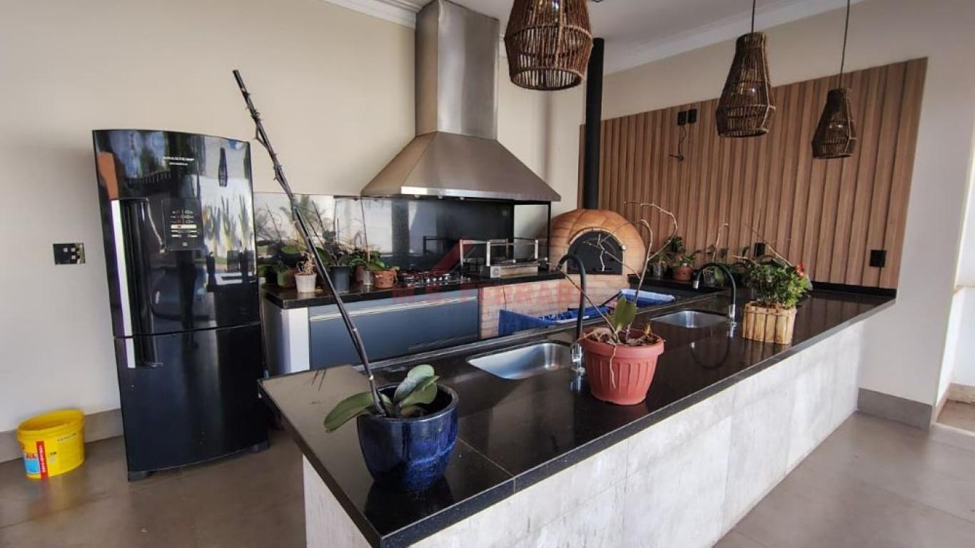 CASA NO Jardim Paulista em Assis