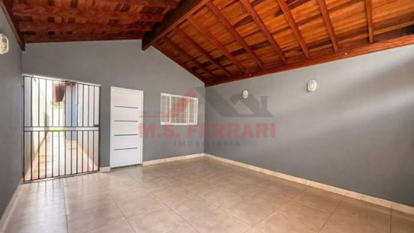 CASA NA Vila Tênis Clube em Assis