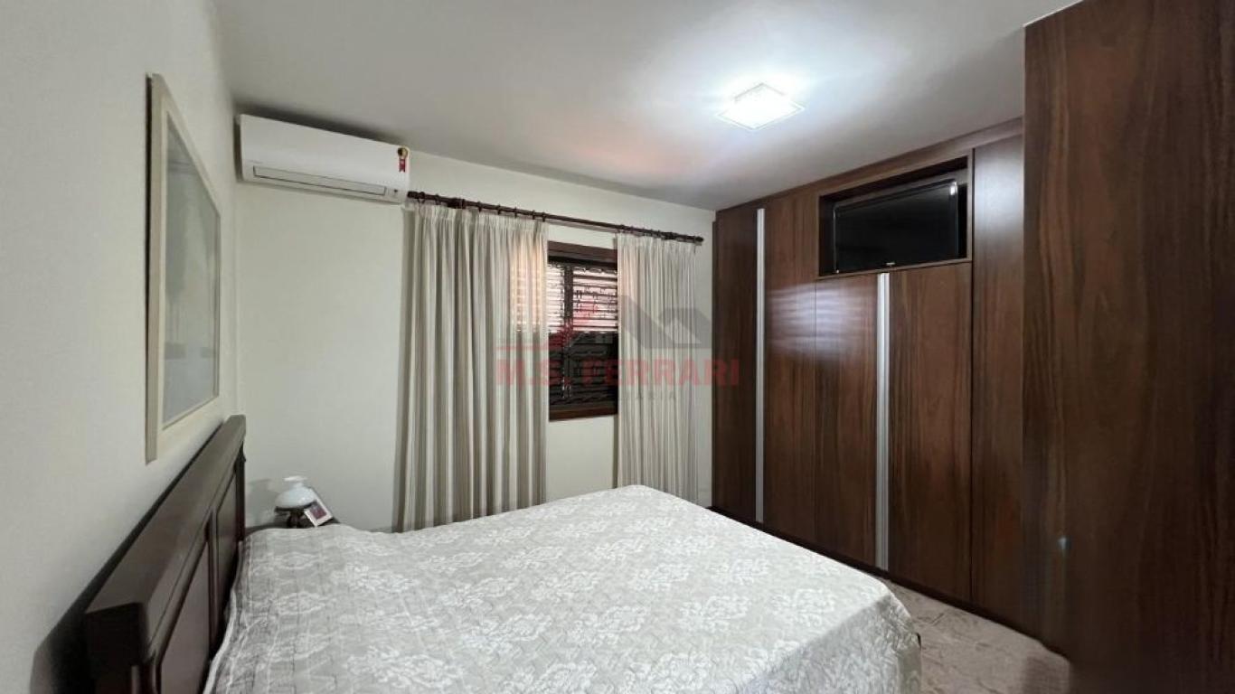 CASA NA Vila Ebenezer em Assis