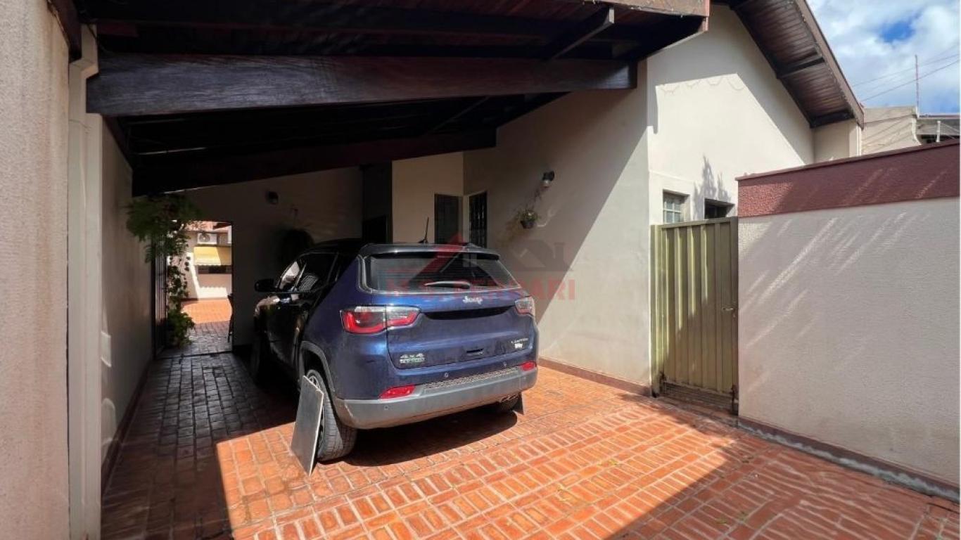 CASA NA Vila Ebenezer em Assis