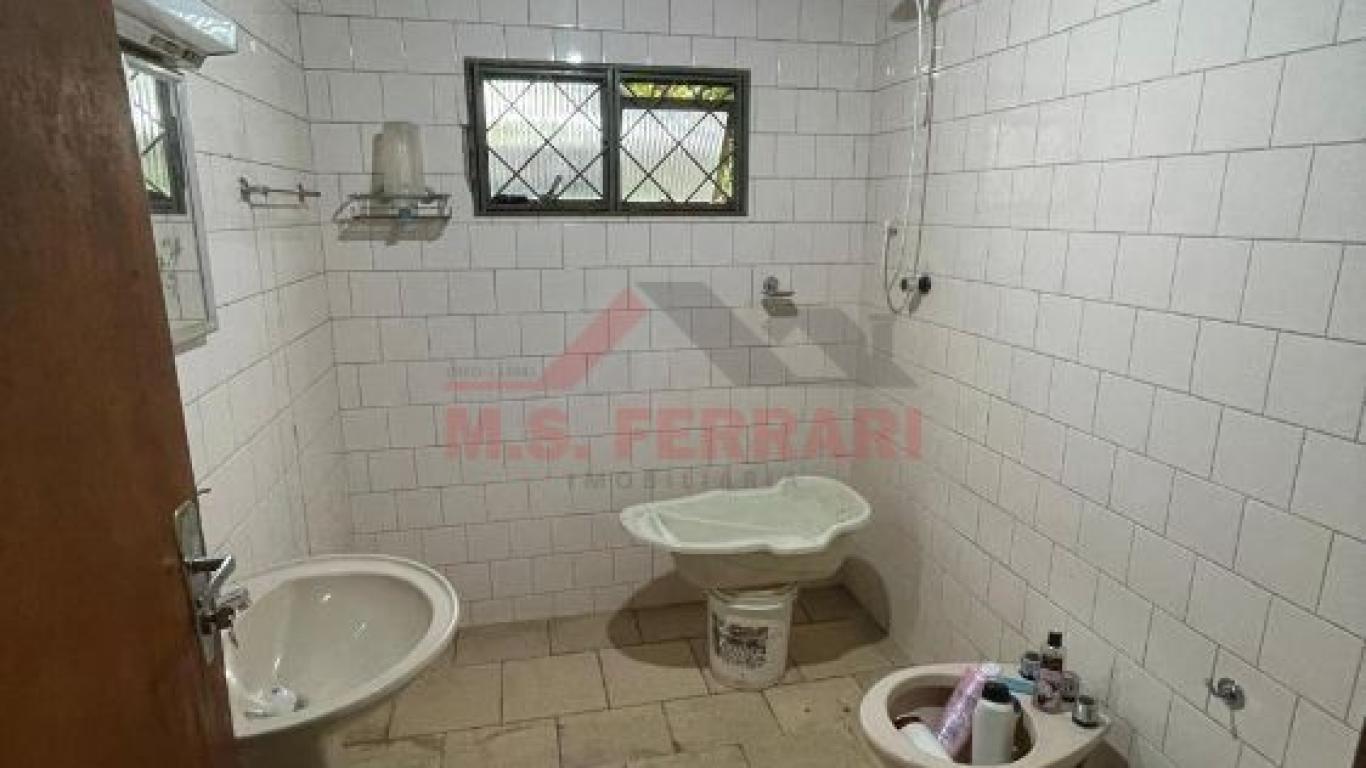 CASA NA Vila Brasileira em Assis