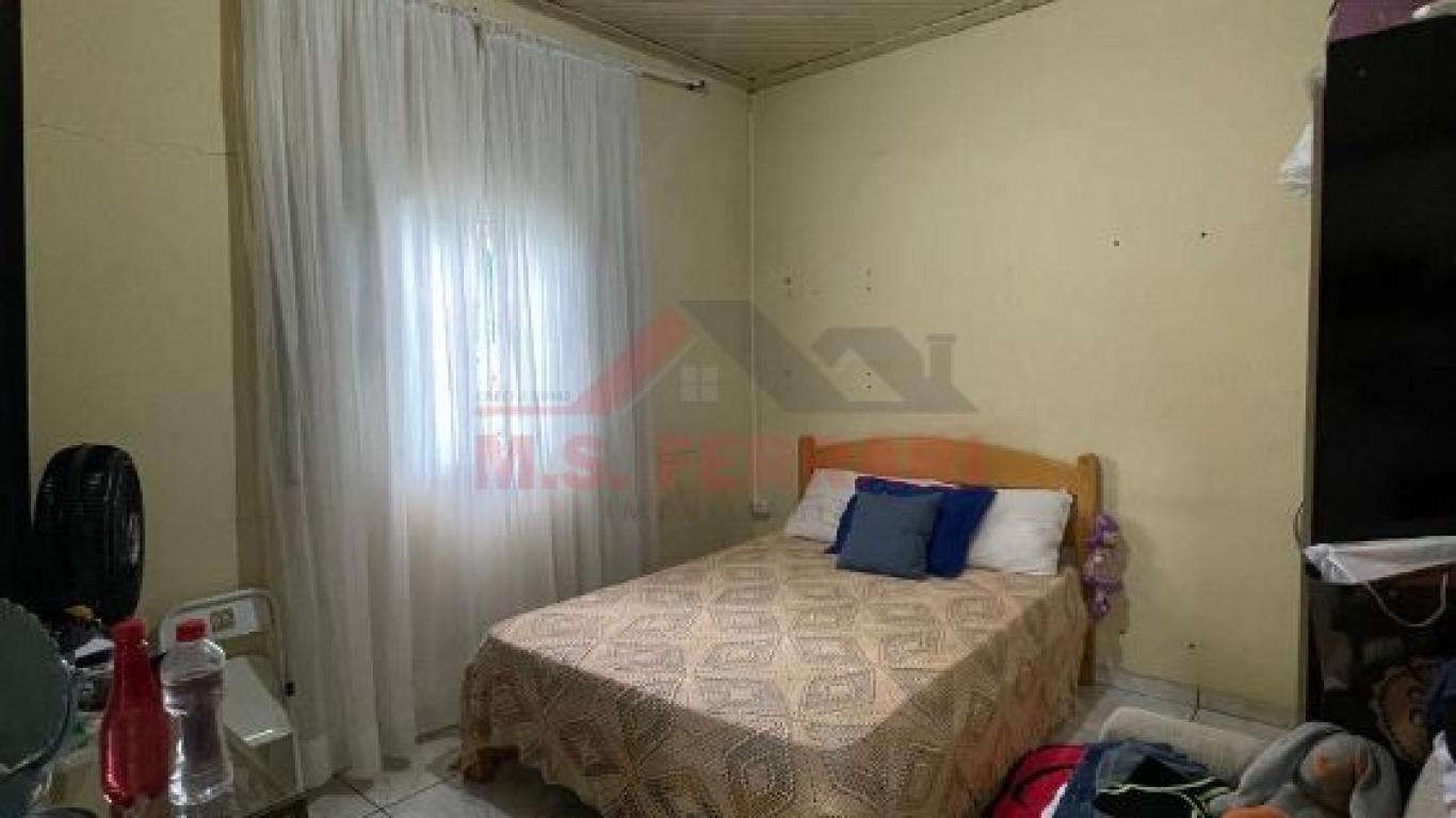 CASA NA Vila Brasileira em Assis