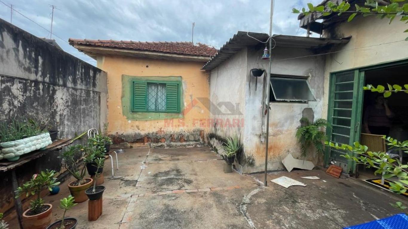 CASA NA Vila Brasileira em Assis