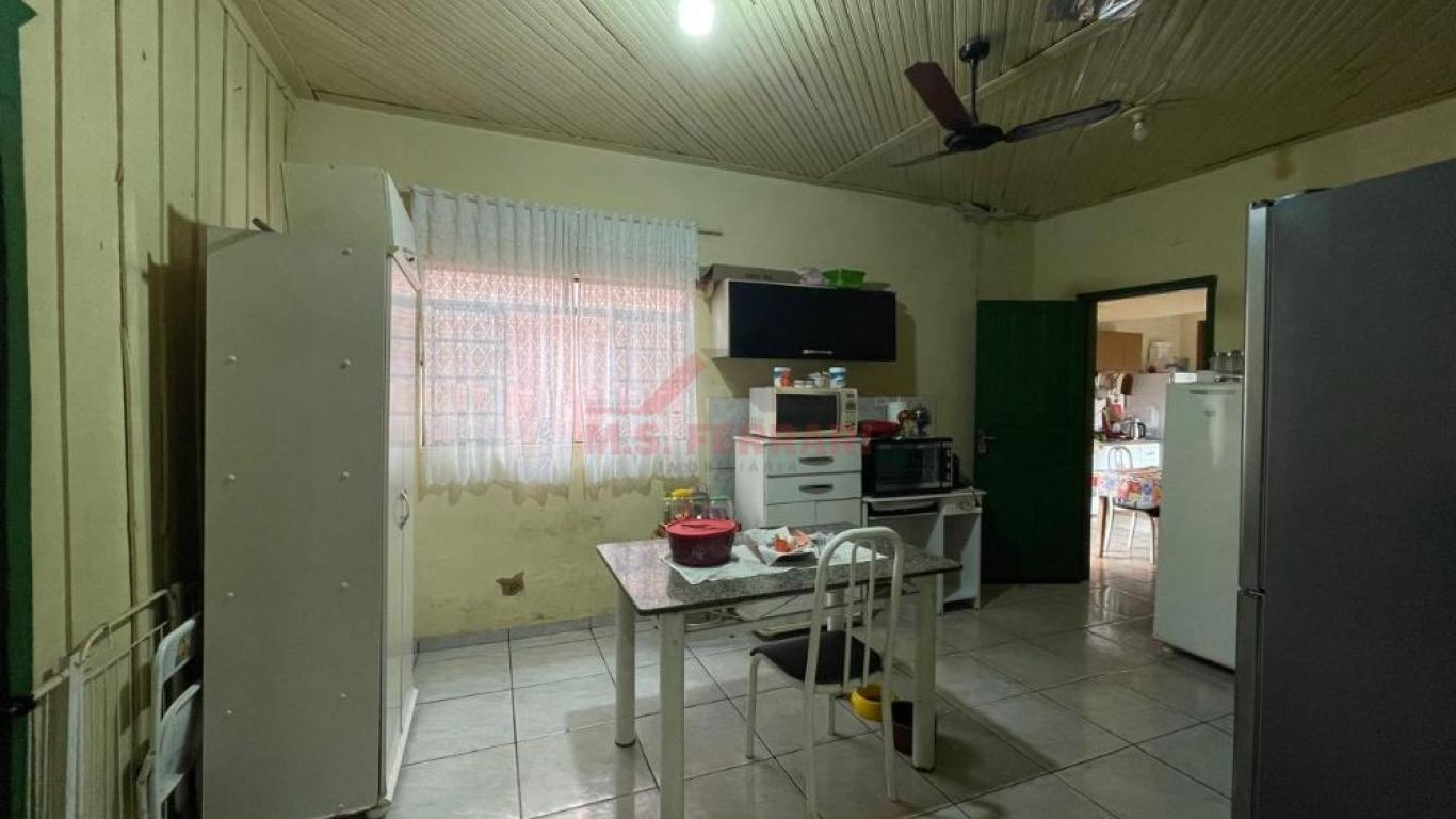 CASA NA Vila Brasileira em Assis