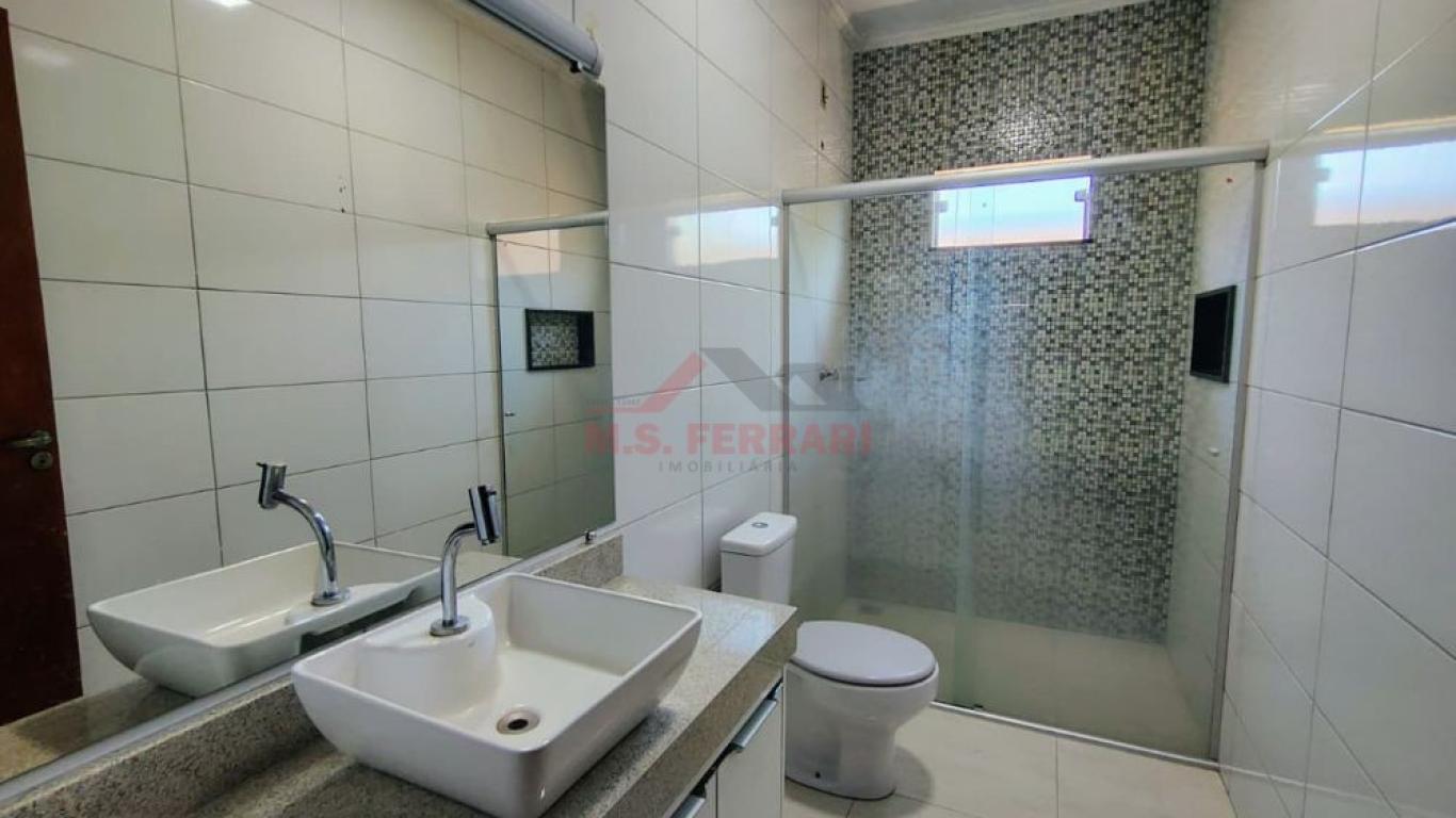 CASA NO Parque Universitário em Assis