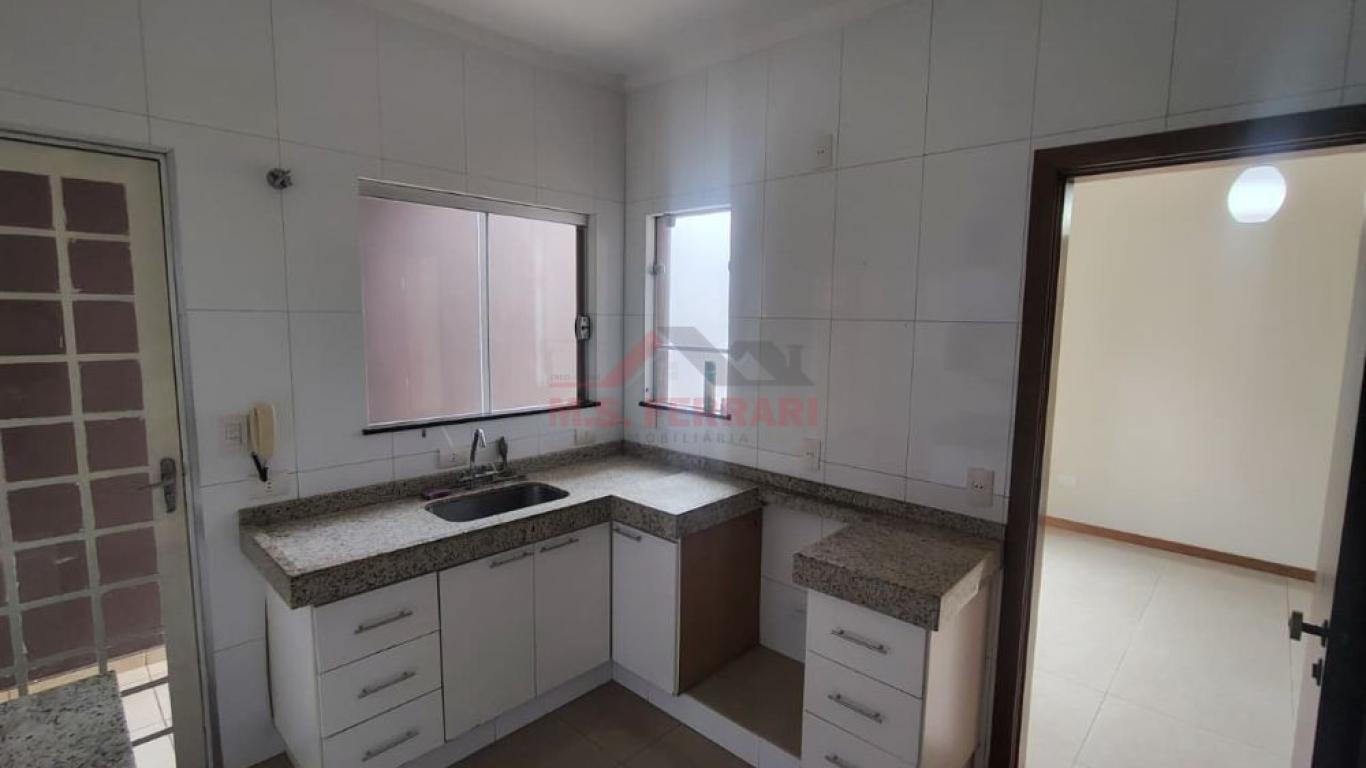 CASA NO Jardim Europa em Assis