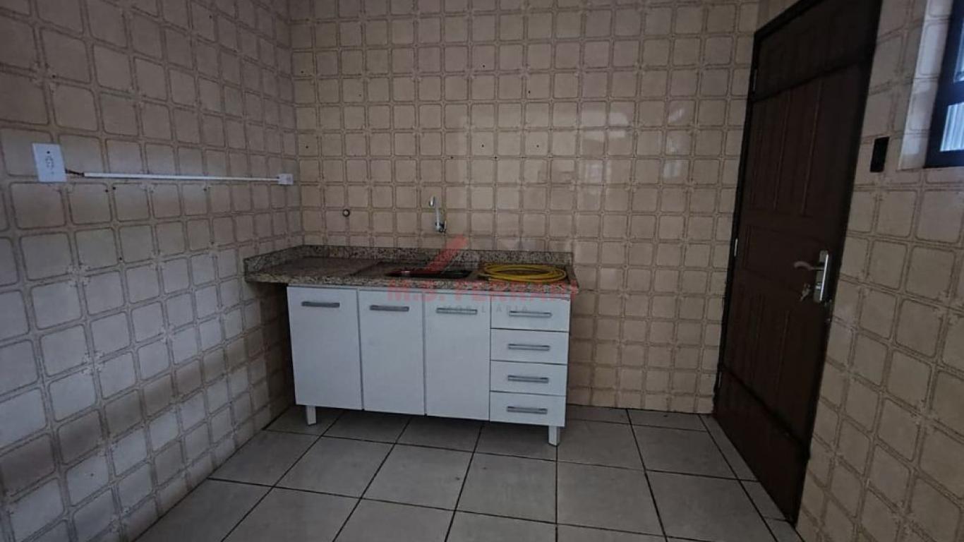 CASA NA Vila Brasileira em Assis