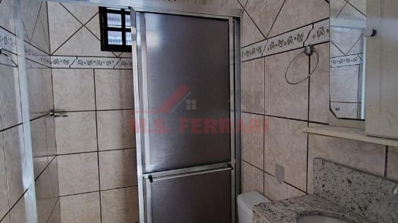 CASA NA Vila Brasileira em Assis