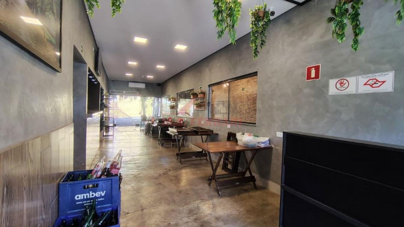 PONTO COMERCIAL NA Vila Santa Rita em Assis