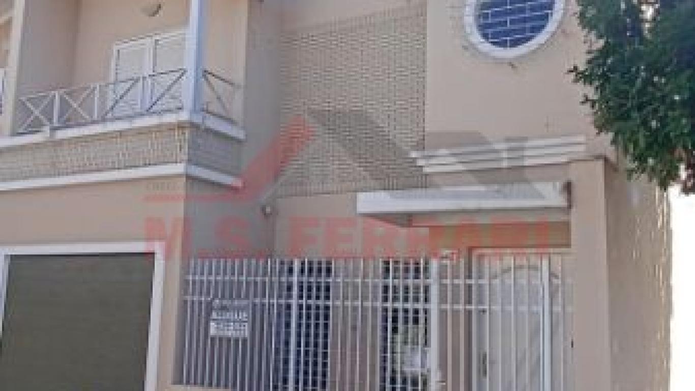 CASA NA Vila Tênis Clube em Assis