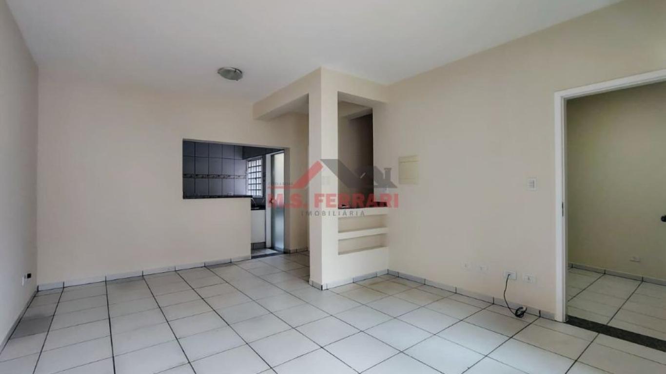 CASA NA Vila Tênis Clube em Assis