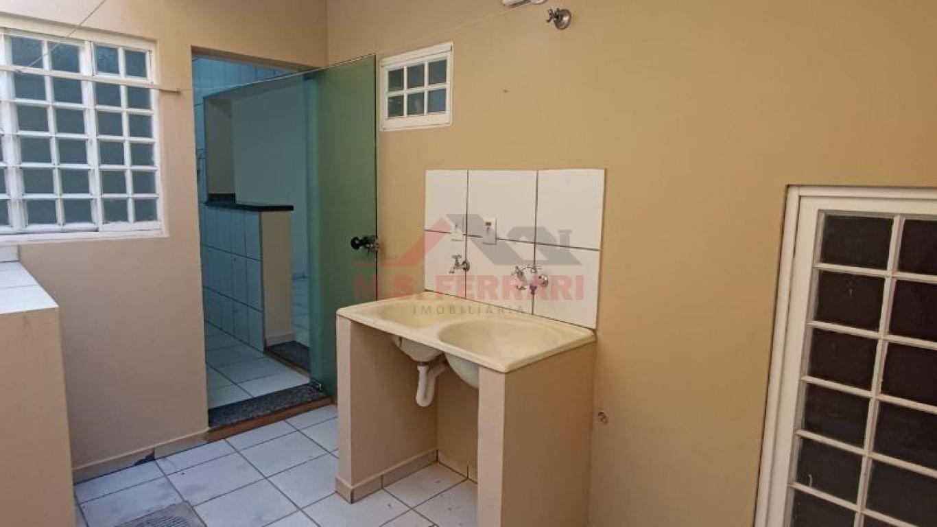 CASA NA Vila Tênis Clube em Assis