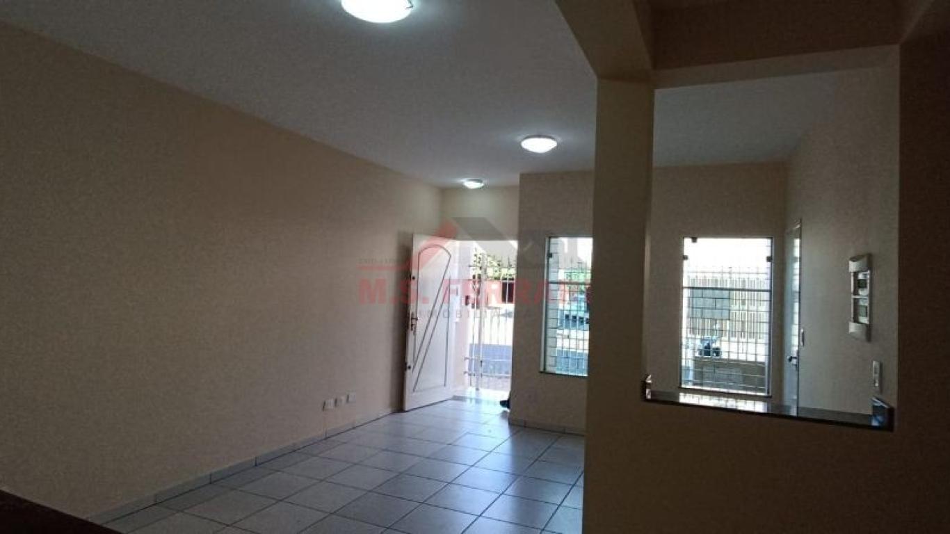 CASA NA Vila Tênis Clube em Assis
