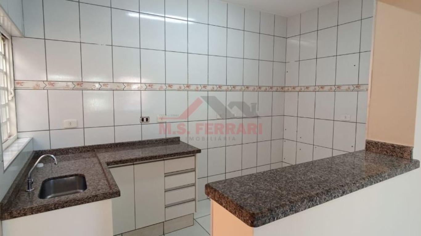CASA NA Vila Tênis Clube em Assis