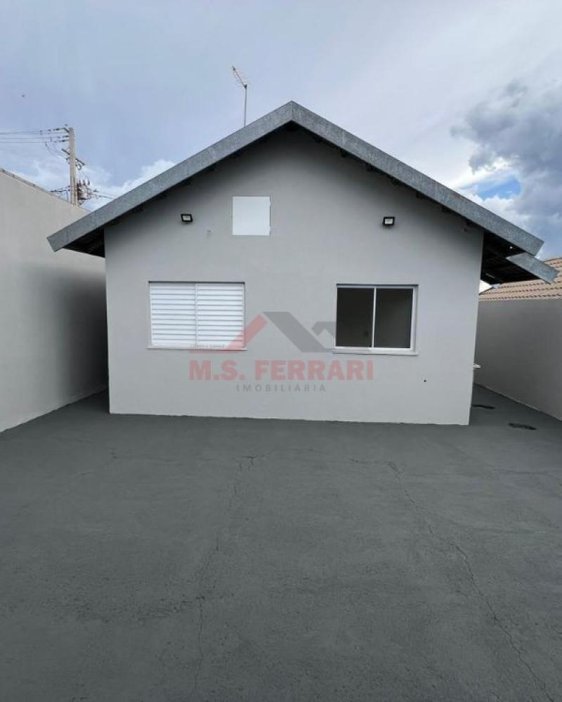 CASA NA Vila Maria Izabel em Assis