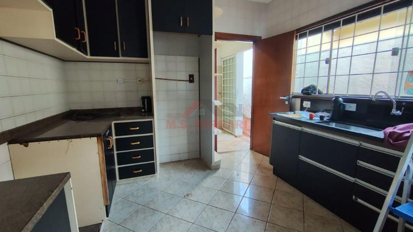 CASA NA Vila Clementina em Assis