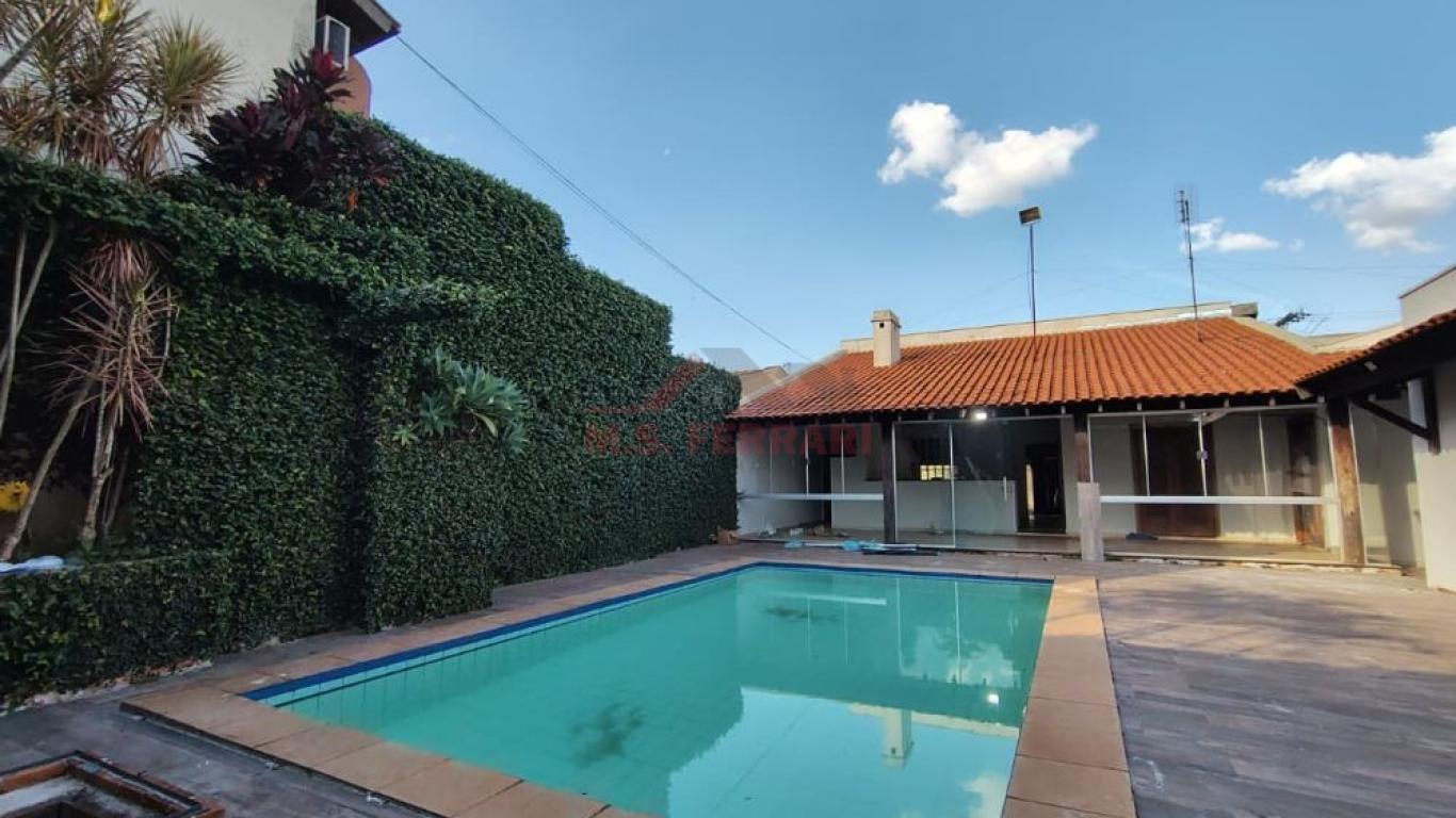 CASA NA Vila Clementina em Assis