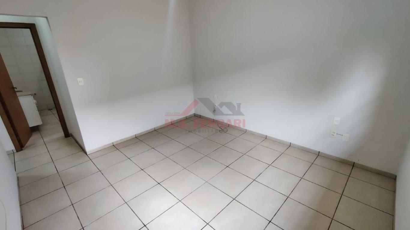 CASA NA Vila Ouro Verde em Assis