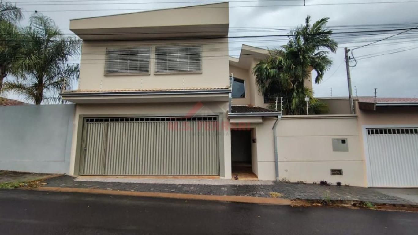 CASA NA Vila Ouro Verde em Assis