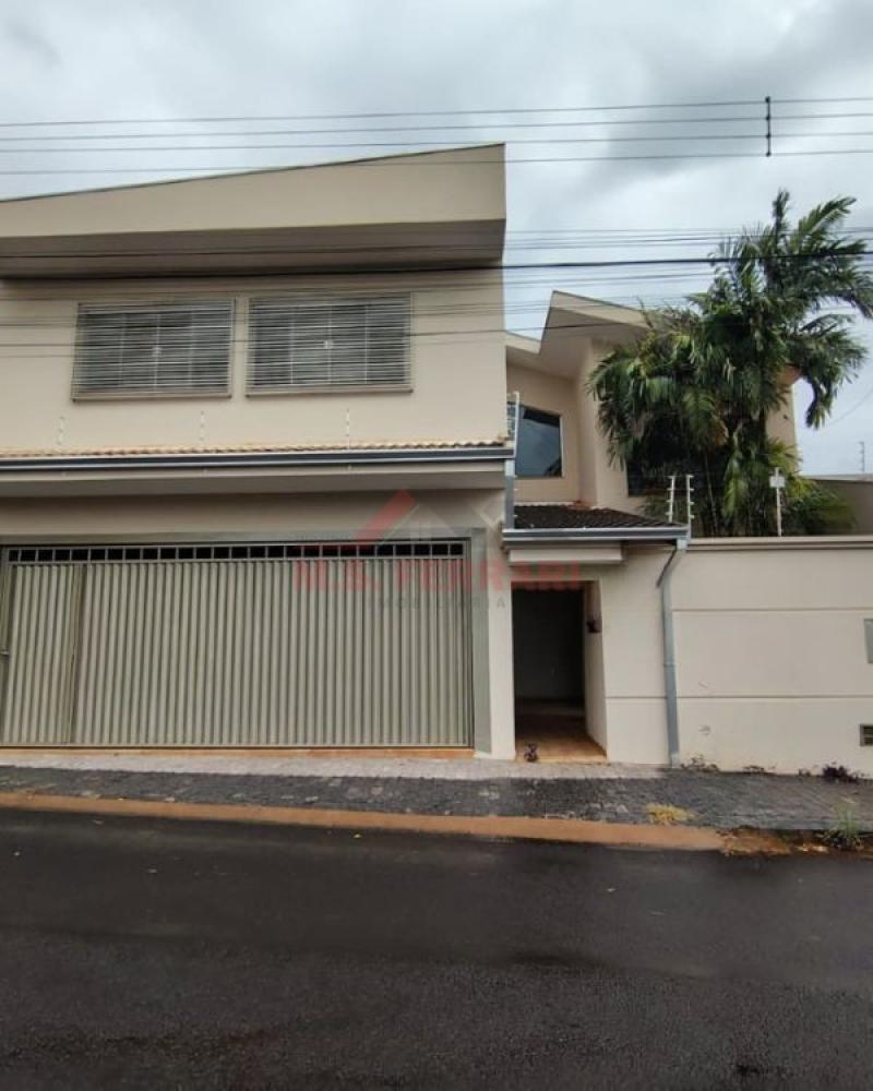 CASA NA Vila Ouro Verde em Assis