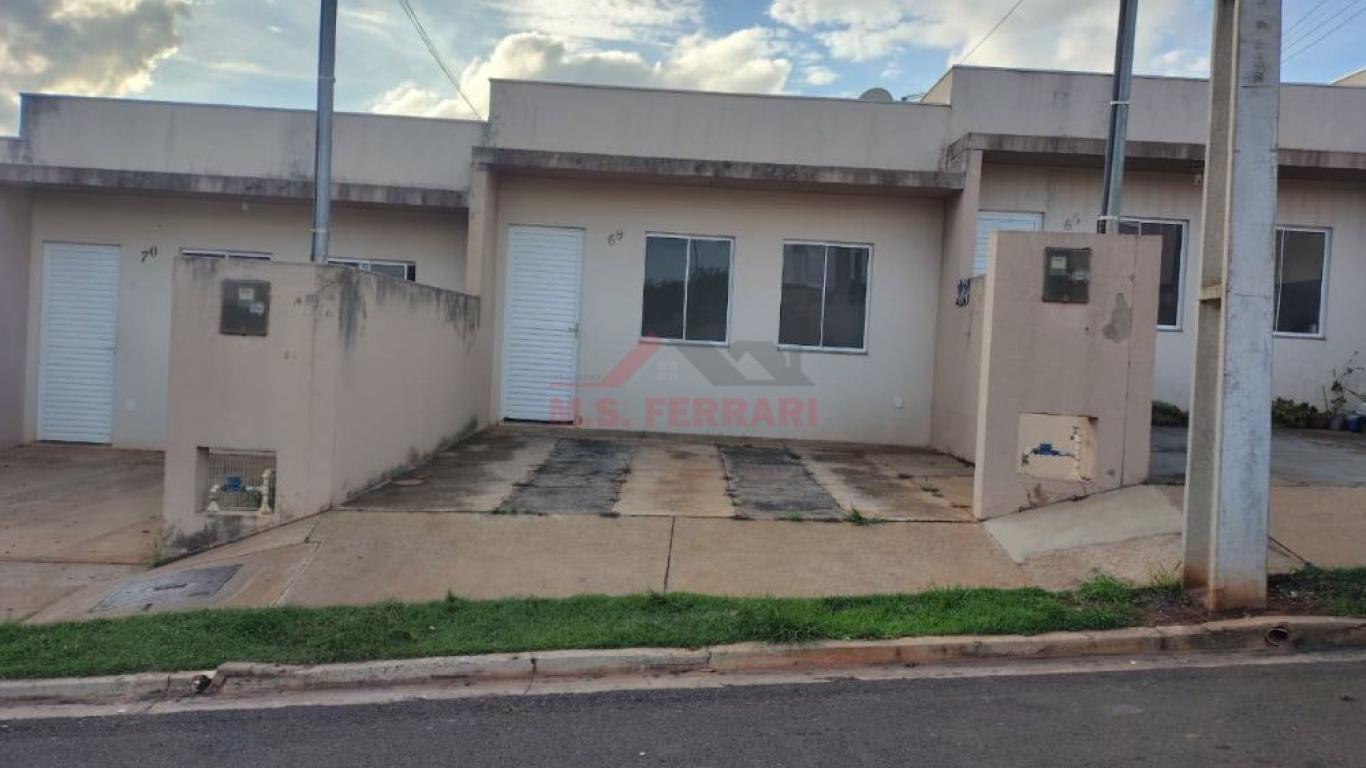 CASA NA Vila Independência em Assis