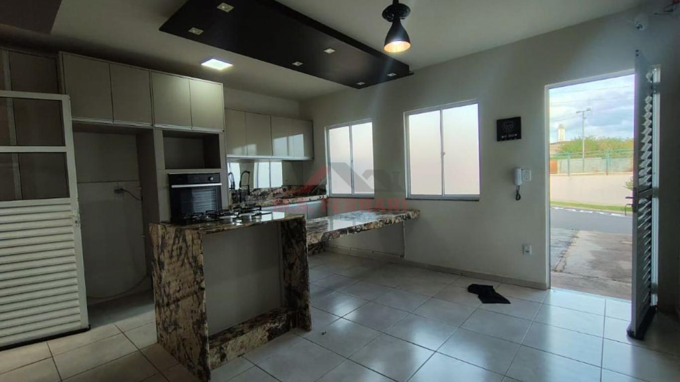 CASA NA Vila Independência em Assis