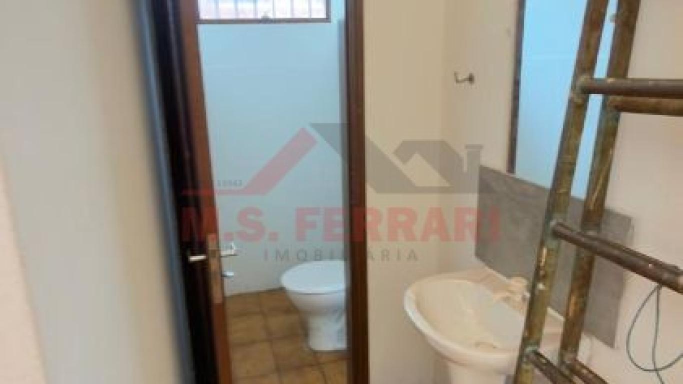 PONTO COMERCIAL NA Vila Santa Rita em Assis