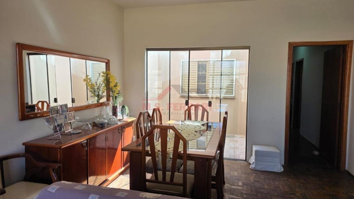CASA NA Vila Ribeiro em Assis
