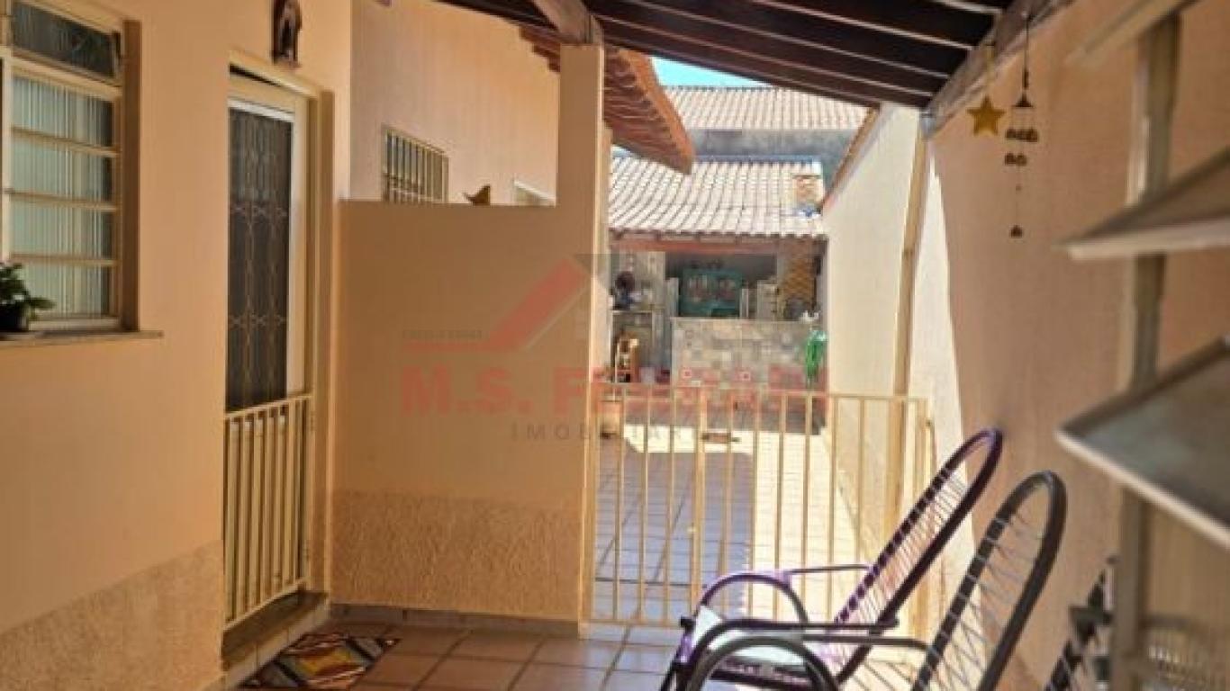 CASA NA Vila Ribeiro em Assis