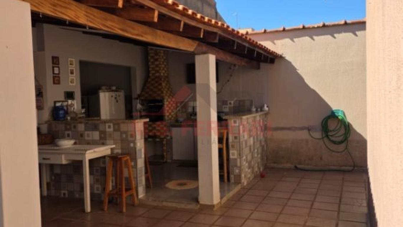 CASA NA Vila Ribeiro em Assis