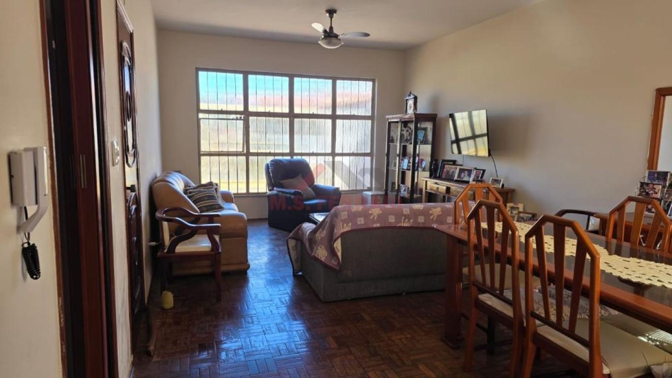 CASA NA Vila Ribeiro em Assis