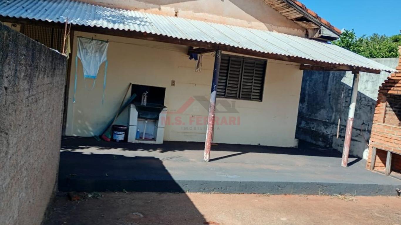 CASA NA Vila Cambuí em Assis