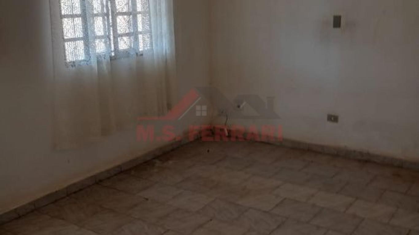 CASA NA Vila Cambuí em Assis