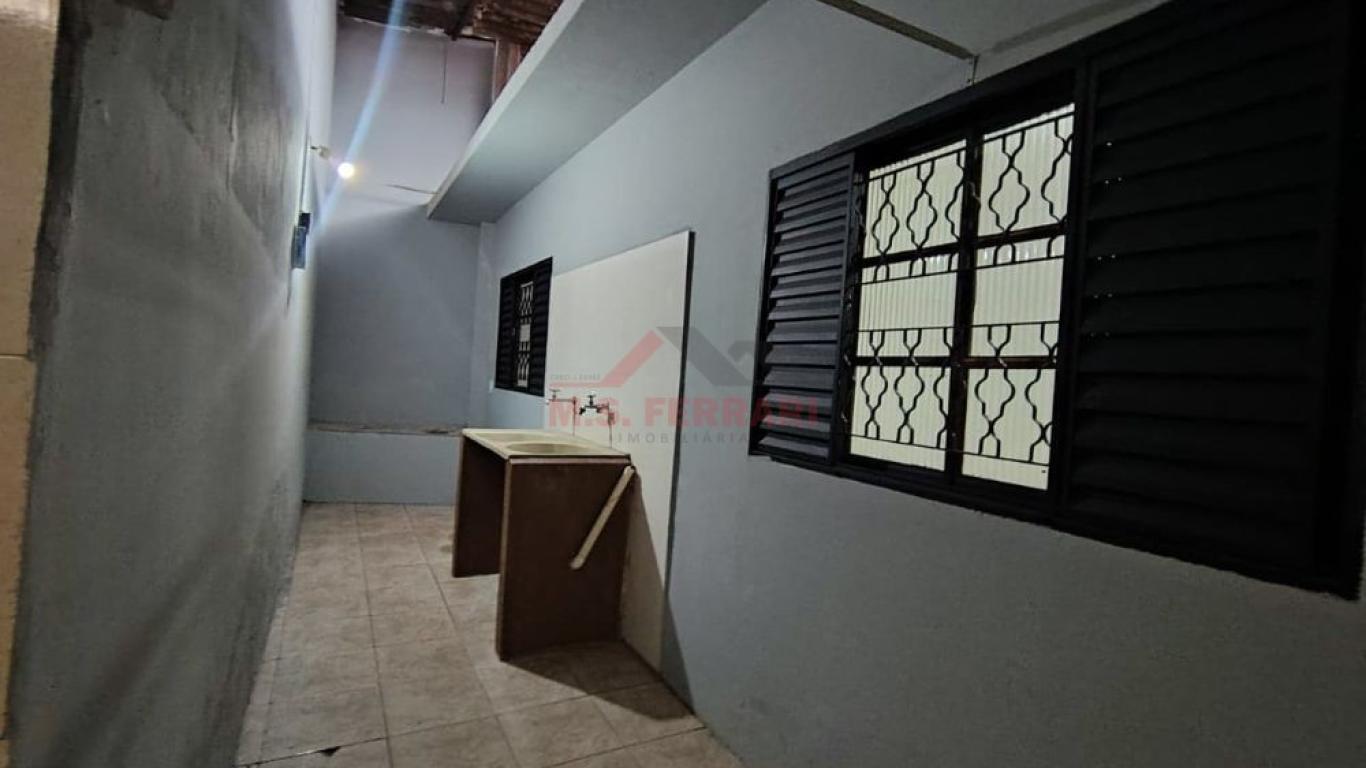 CASA NA Vila Tênis Clube em Assis