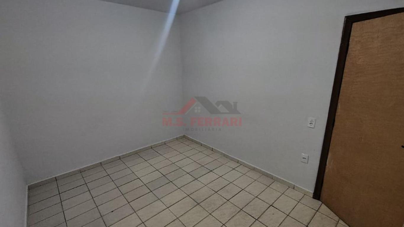 CASA NA Vila Tênis Clube em Assis