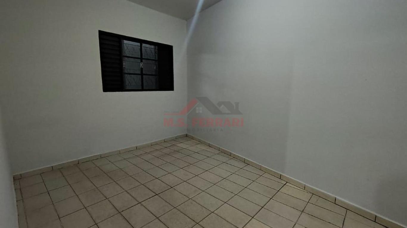 CASA NA Vila Tênis Clube em Assis