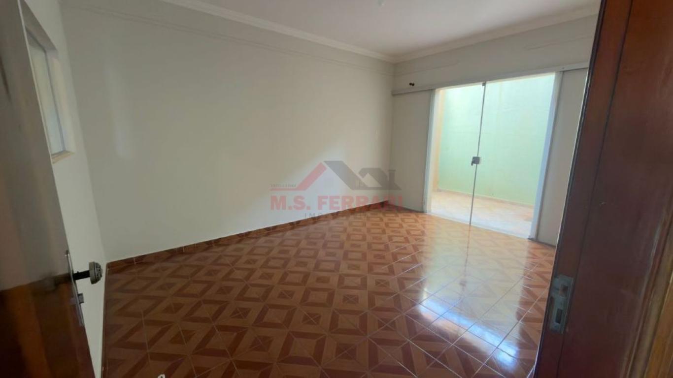 CASA NA Vila Operária em Assis