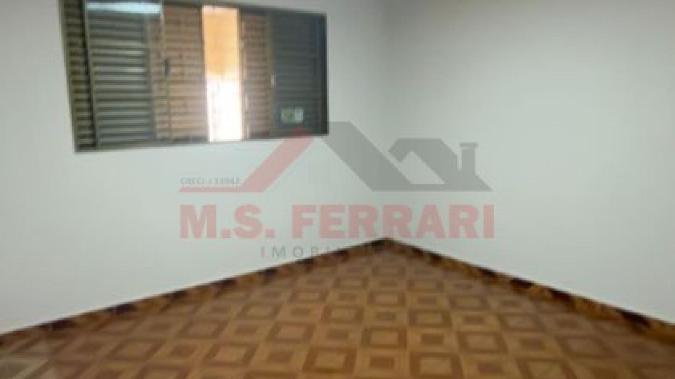 CASA NA Vila Operária em Assis