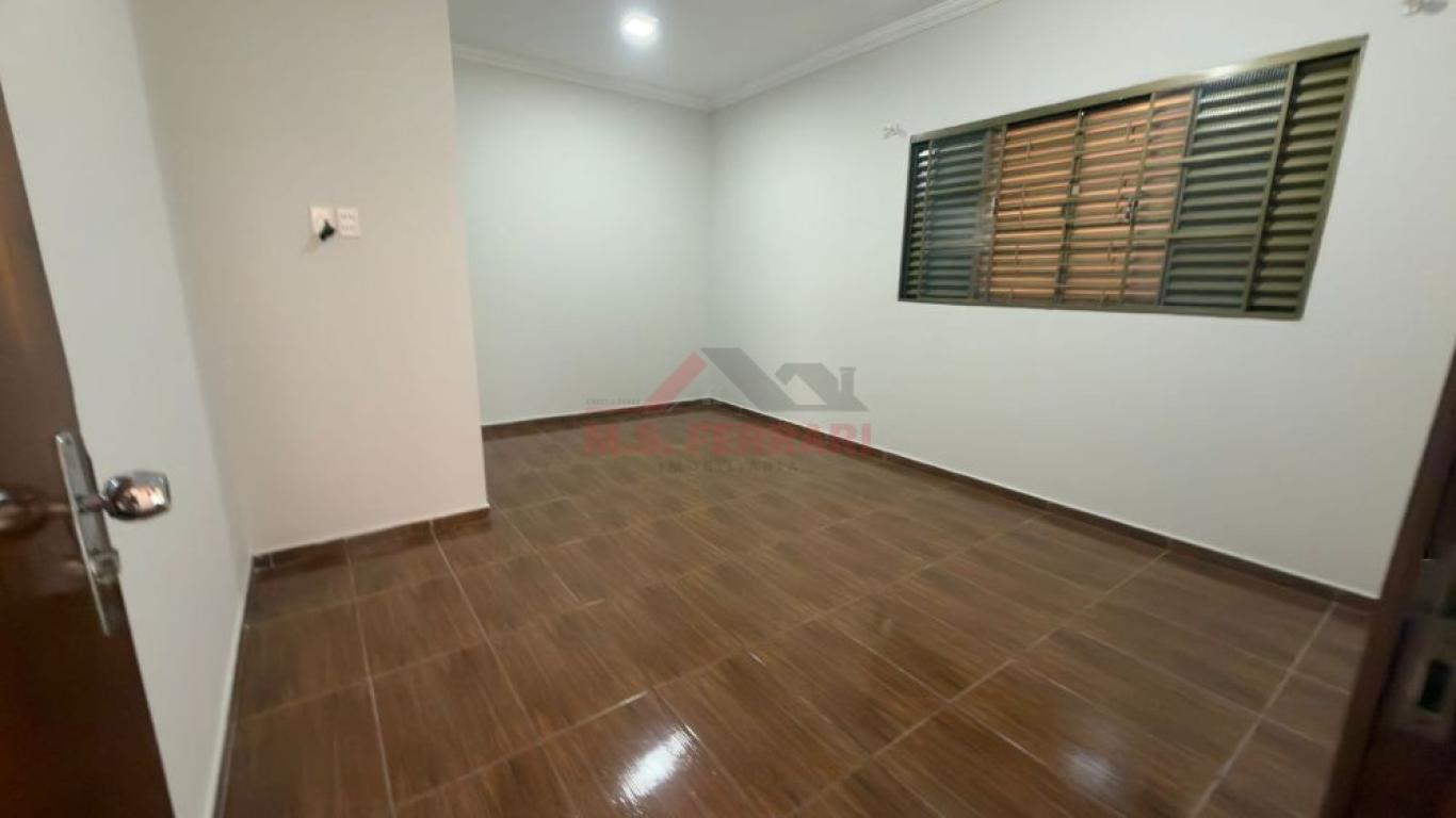 CASA NA Vila Operária em Assis